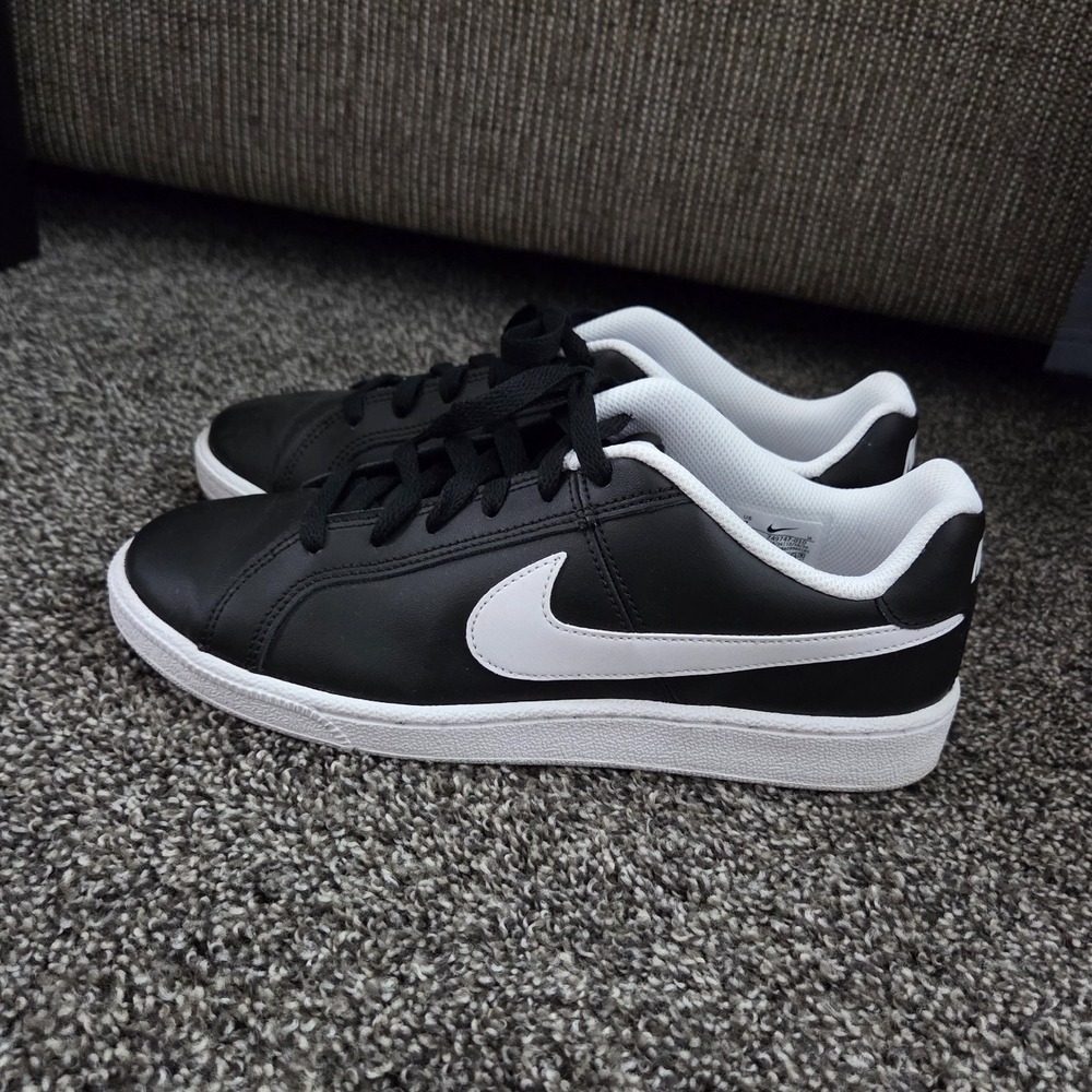 Nike Court Royale Black And White Sneakers - Size 7 Mens